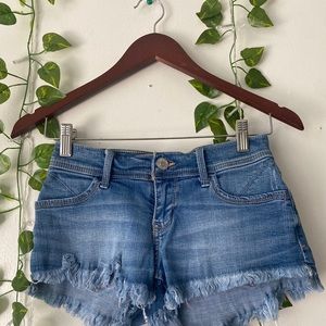 Trendy blue Hollister flare shorts for women W24 0